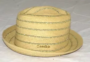 Gorra de hombre Calvin Klein vintage de paja de papel y ala dorada metálica empacable - Imagen 1 de 4