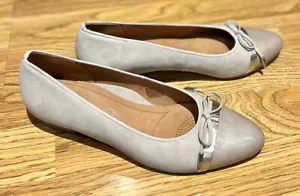 Ara Ballerinas in hellbraunem Wildleder und beige Lackkappe Größe 8 - Bild 1 von 12
