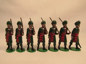 Vintage INDIAN ARMY Metal Soldiers Figurines K2 - Picture 1 of 8