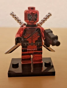 LEGO Chrome Deadpool Custom Minifigur - Bild 1 von 2