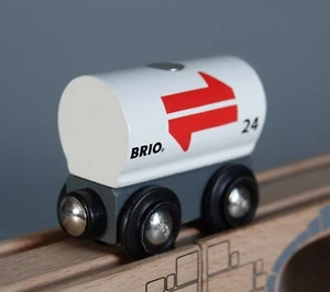 BRIO 33562 KESSELWAGEN für Thomas und Freunde etc Holzeisenbahn Zugset - Bild 1 von 4