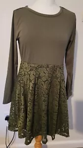 Damen Kleid Größe L Salbeigrün Langarm Pull On Spitzenrock gefüttert - Bild 1 von 13