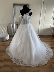 Bridal Gown/Wedding dress, Ball Gown/A-Line, Ivory ,Size 14, Brand New