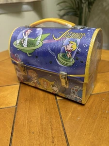 The Jetsons Punzone Numerato 1999 Giornate di Scuola Lunch Box Metallo Sigillato  - Foto 1 di 6