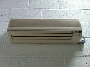 Daikin Air Conditioning Unit and Heat Pump with Remote more Avaliable. - Picture 1 of 2