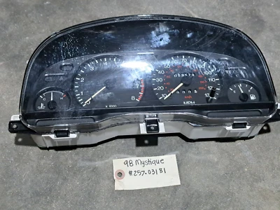 Painel de velocímetro de instrumento para 1998 Mercury Mystique - Imagem 1 de 4