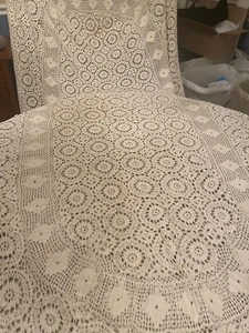 CROCHETED TABLE CLOTH      #117 - Picture 1 of 15