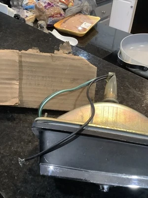 Lámpara deportiva Mercury Comet 1972 D24Y-13201-A Foto 1 de 4