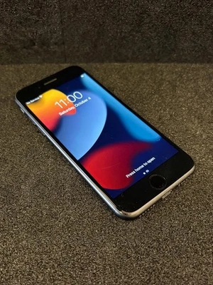 Apple iPhone 7 , 32 GB | Black | AT&T Locked | Fully Tested | Free Shipping - Image 1 of 4