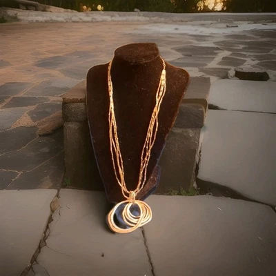 Collar Colgante Laura Ashley 18" Multi Hilo Tono Oro y Plata Círculos Abiertos Foto 1 de 3