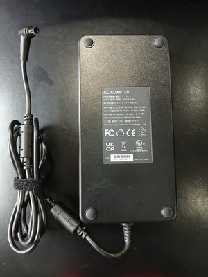 Adaptador de CA. 230 vatios. ADP195118T apto para portátiles Asus. Sin cargador.  Foto 1 de 4