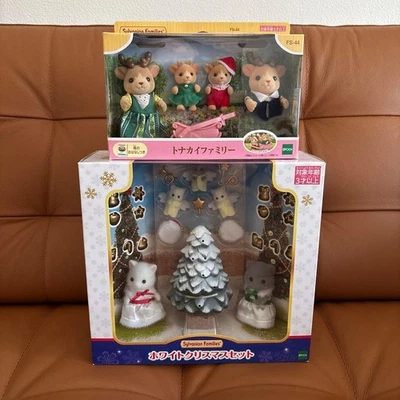 Sylvanian Families White Christmas Set Reindeer Family New Unopened - Image 1 of 4