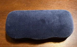 GUCCI Custodia rigida per occhiali in velluto blu/con borsa. "RM" - Foto 1 di 4