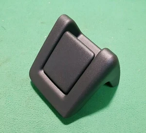 for RANGE ROVER SPORT LEFT HAND REAR SEAT BACK LATCH BEZEL LR067511 LR085955 - Picture 1 of 3