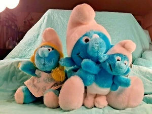 2 VINTAGE PLUSH SMURFS 10" Couples Smurf w/ Tag & 7.5" Smurfette PEYO 1981 - Picture 1 of 12