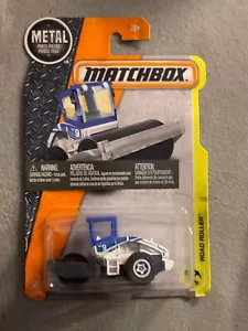 ROAD ROLLER #39 Blue White CONSTRUCTION 2017 MATCHBOX - Picture 1 of 2