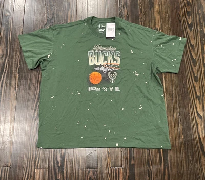 Nike Milwaukee Bucks T Shirt Men’s 2XL Loose Green Paint Splatter Cotton NEW - Image 1 of 4