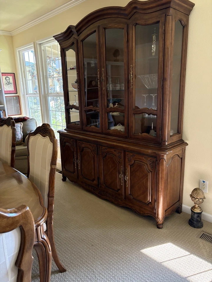  Antiguo gabinete de porcelana frontal de caoba maciza Foto 1 de 1