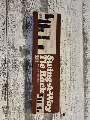 DE COLECCIÓN RETRO SWANK SWING-A-WAY LATÓN TIE RACK TIENE CAPACIDAD PARA 28 EN CAJA ORIGINAL Foto 1 de 4