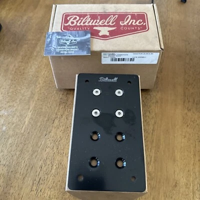 Biltwell Negro Universal 3/4 Eje Lateral Montaje Vertical Placa Soporte Nuevo de Lote Antiguo Foto 1 de 4