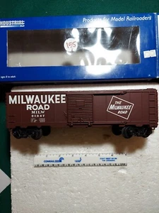 INDUSTRIAL RAIL #IDM 1004 MILWAUKEE ROAD BOX CAR - Picture 1 of 5