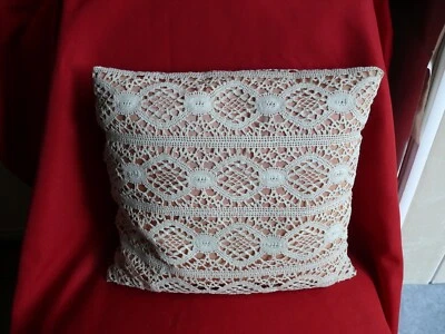 Coussin ancien dentelle aux fuseaux en lin écru fait main fin XIX début XXème - Photo 1/4