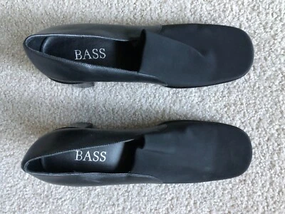 Zapatos para mujer Bass negros con tacón sin cordones talla 9M color negro, tacón de 2,75 pulgadas. Foto 1 de 4