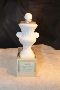 AVON DECANTER BATH URN SILK & HONEY BATH FOAM 5 OUNCE FILLED WITH BOX (READ) - Picture 1 of 6
