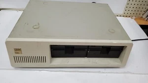 VINTAGE IBM PERSONAL COMPUTER DESTOP COMPUTER MODEL 5150 - Picture 1 of 7