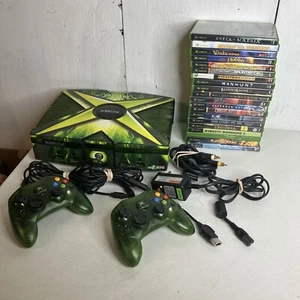 Original Microsoft Xbox Green Halo Special Edition Konsole 2 Controller 20 Spiele - Bild 1 von 17