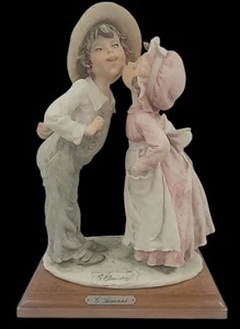 Giuseppe Armani Figurine - Shy Kiss #138E Made In Florence, Italy - Picture 1 of 20