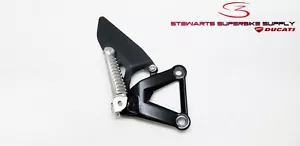 DUCATI 848 1198 RIGHT REARSET FOOTREST FOOT PEGS 824.1.147.1AB 2011 2012 2 - Picture 1 of 7