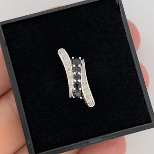 9ct White Gold Sapphire & Diamond Cluster Pendant - Picture 1 of 7