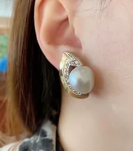 Baroque Pearls and Diamond Earrings in 18k Yellow Gold -- HM1339SB - Picture 1 of 5