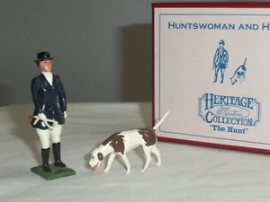BRITAINS 49502 FOX HUNTING HUNTSWOMAN + HOUND DOG CIVILIAN METAL FIGURE SET - Picture 1 of 1