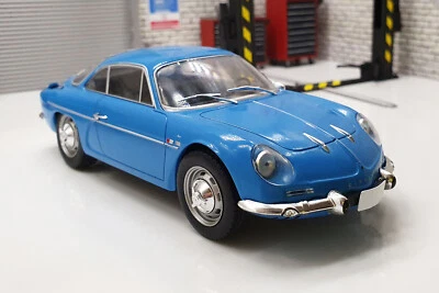 Alpine Renault Dinalpine 1972 - Blue 1:24 Scale Car - Image 1 of 4