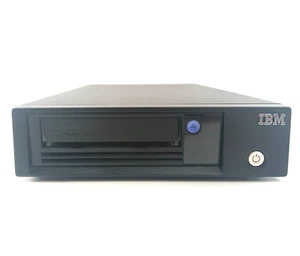 IBM Ultrium 5 LTO-5 1.5/3TB SAS External Tape Drive - 3580-H5S / 46C1748 - Zdjęcie 1 z 4