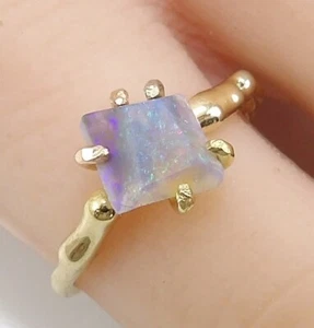Anello modernista biologico opale naturale oro giallo 14K taglio grezzo taglia 3,5 GNL2 - Foto 1 di 6