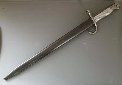 ORIGINAL VINTAGE ARGENTINE M1891 MAUSER RIFLE BAYONET AND MATCHING SCABBARD - Image 1 of 4