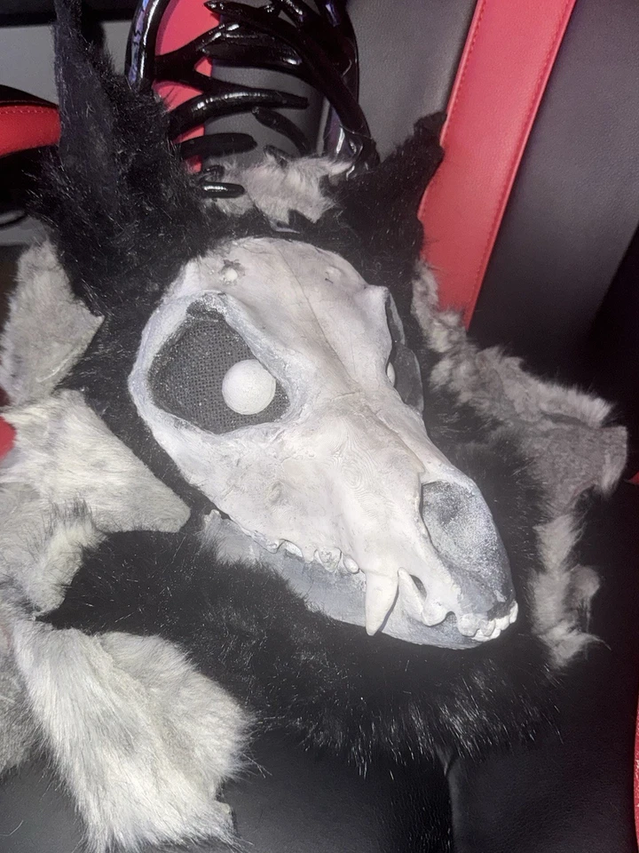 Traje de piel de cráneo de ciervo mandíbula móvil MQ hecho a medida completamente forrado Foto 1 de 4