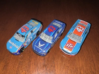 NASCAR 2017 Aric Almirola #43 Lot Of 3 Cars 1:64 Diecast - Image 1 of 2