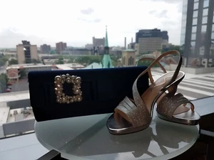 Sandalias Nina para mujer Nelda punta abierta ocasión especial con cordones plateadas talla 9 - Imagen 1 de 8