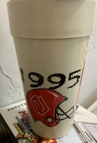 Vintage 1995 Schedule Football Collector Coffee Cup Oklahoma Sooners OU Norman Cover