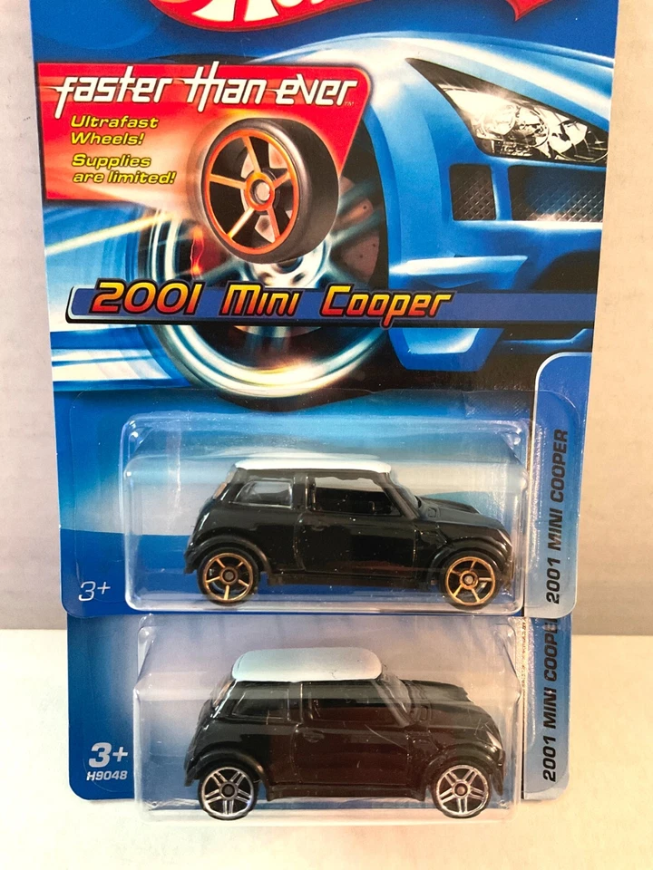 Hot Wheels 2005 Mainline #140 2001 Mini Cooper Black W/ 10sps Malaysia Base
