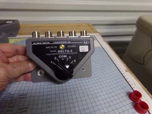 ALPHA DELTA COMM ARC-PLUG DELTA-4 COAX SWITCH-SURGE PROTECTOR USED SO-238 (2) - Zdjęcie 1 z 4