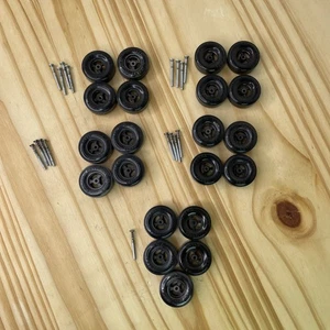 Awana Grand Prix Derby Räder [21 Kunststoffreifen & 17 Metallachsnägel] - Bild 1 von 10