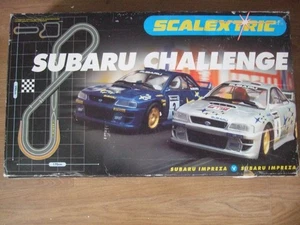 KOMPLETT VERPACKTES SUBARU CHALLENGE SCALEXTRIC SET. - Bild 1 von 14