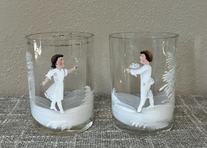 Vintage Hand Painted Winter Snow Scene Glasses Set Boy Girl 3 7/8" Tall Chip - Picture 1 of 11
