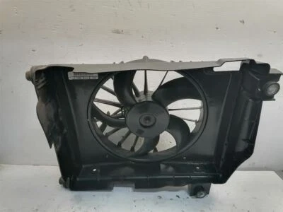 Conjunto de condensador de ventilador de motor de ventilador de radiador para camioneta Dodge 2500 04-06 1365838 Foto 1 de 4