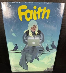 Faith, Vol 1 Edición Deluxe (Valiant, 2017, HC) Superhéroe Femenino Talla Grande Nuevo - Imagen 1 de 5